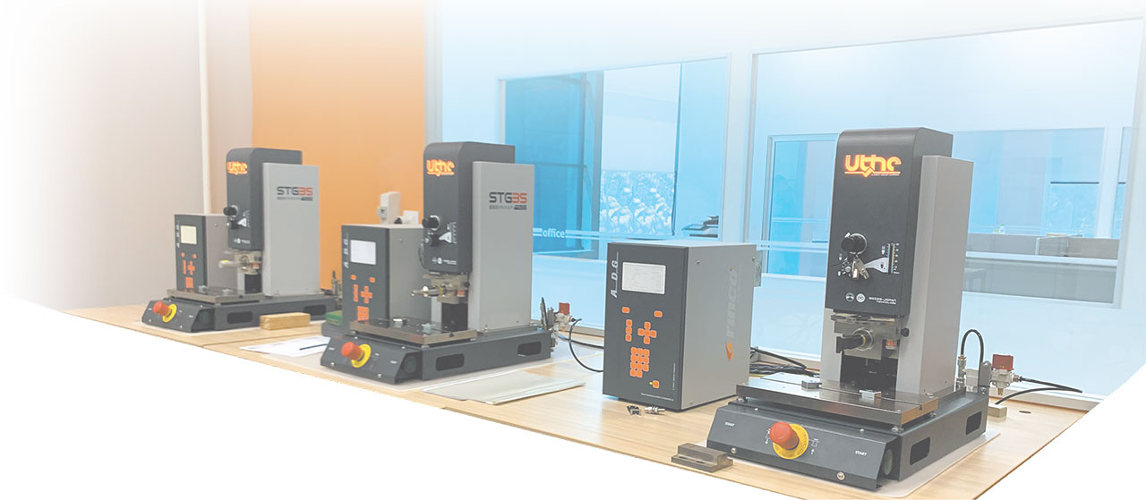 超声波金属焊接机：STG35kHz-ADG900W、STG40kHz-ADG800W、STG70kHz-ADG100W型号